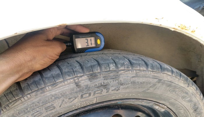 2013 Maruti Wagon R 1.0 VXI, Petrol, Manual, 1,28,767 km, tyre