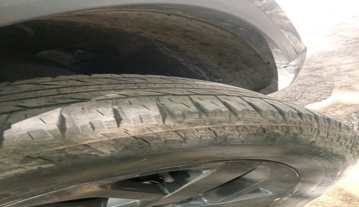 2020 Tata Harrier XZA PLUS 2.0L, Diesel, Automatic, 1,15,950 km, tyre