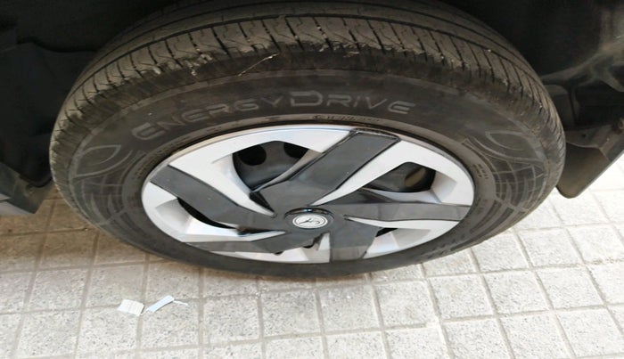 2024 Tata PUNCH PURE MT CNG, CNG, Manual, 17,103 km, tyre