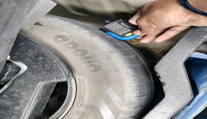 2016 Maruti Ciaz VDI+ SHVS, Diesel, Manual, 1,20,709 km, tyre