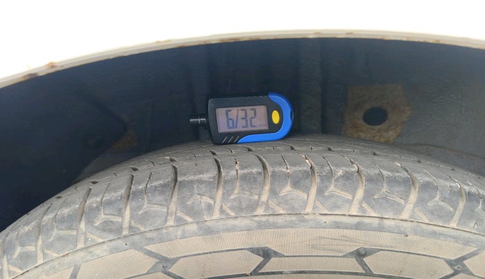 2016 Hyundai Elite i20 MAGNA 1.2, Petrol, Manual, 1,84,736 km, tyre