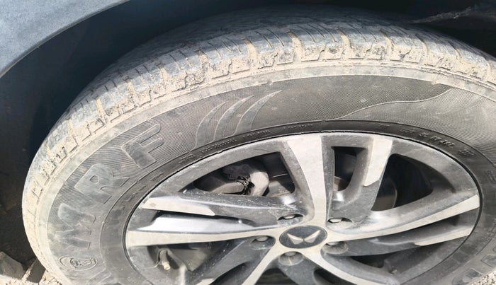 2022 Mahindra XUV700 AX 5 D MT 5 STR, Diesel, Manual, 1,30,636 km, tyre