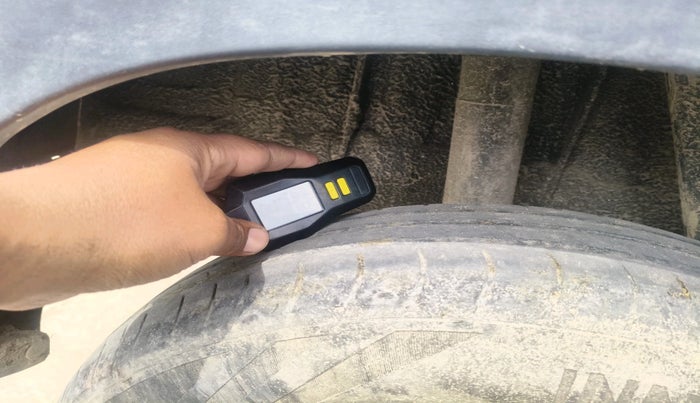 2016 Renault Kwid RXT 0.8, Petrol, Manual, 61,977 km, tyre