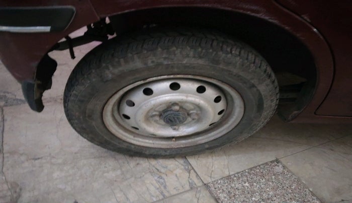 2011 Maruti Wagon R 1.0 LXI, Petrol, Manual, 43,539 km, tyre