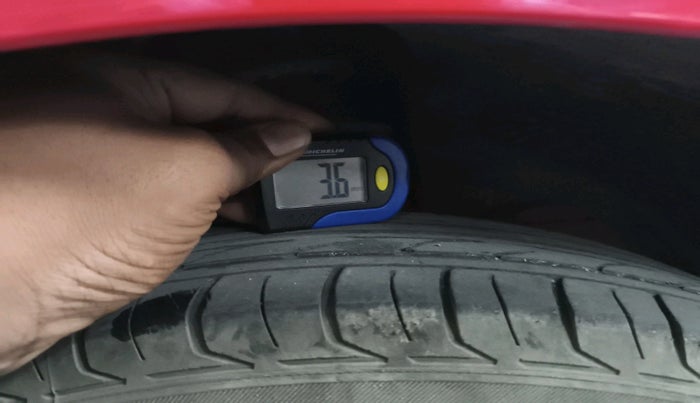 2019 Maruti Swift VXI, Petrol, Manual, 97,757 km, tyre