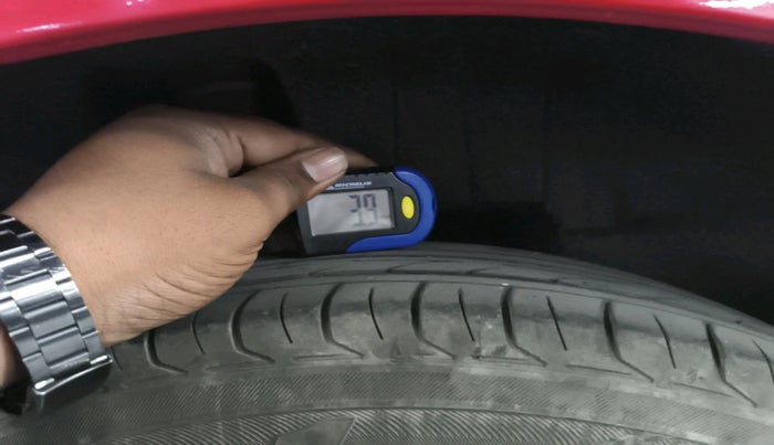 2019 Maruti Swift VXI, Petrol, Manual, 97,757 km, tyre