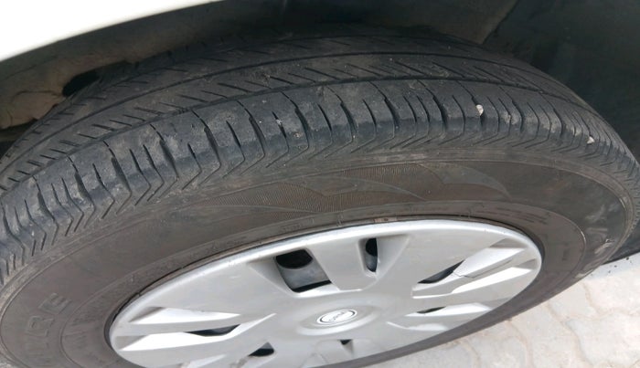 2012 Maruti Swift VDI, Diesel, Manual, 1,74,825 km, tyre