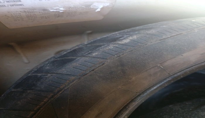 2014 Volkswagen Polo COMFORTLINE 1.2L PETROL, Petrol, Manual, 44,106 km, tyre