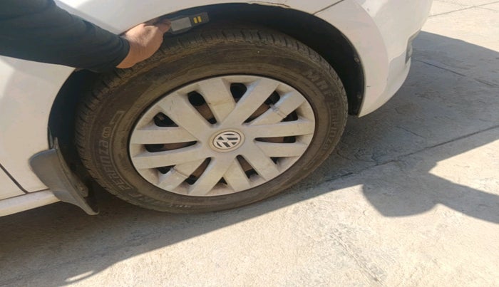 2014 Volkswagen Polo COMFORTLINE 1.2L PETROL, Petrol, Manual, 44,106 km, tyre