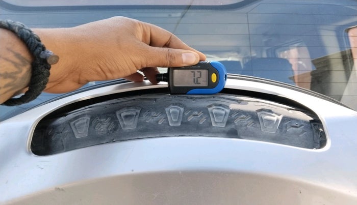 2017 Mahindra TUV300 T6 PLUS, Diesel, Manual, 86,804 km, tyre