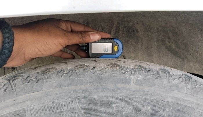 2017 Mahindra TUV300 T6 PLUS, Diesel, Manual, 86,804 km, tyre