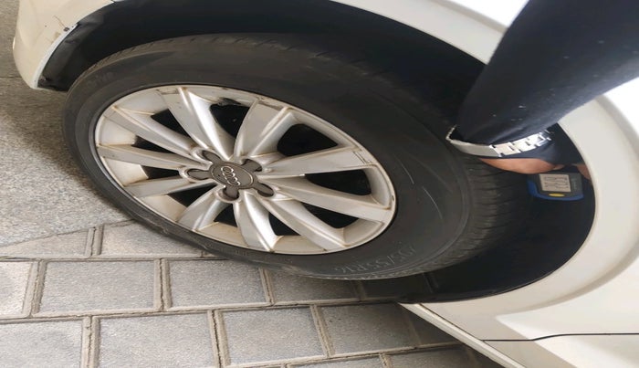 2014 Audi A3 2.0 TDI  PREMIUM, Diesel, Automatic, 80,206 km, tyre