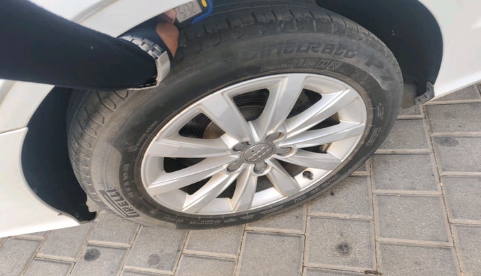 2014 Audi A3 2.0 TDI  PREMIUM, Diesel, Automatic, 80,206 km, tyre