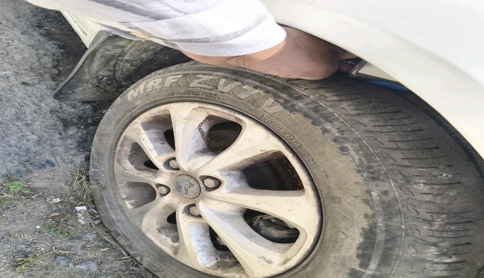 2012 Ford Fiesta STYLE DIESEL, Diesel, Manual, 1,19,523 km, tyre