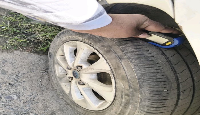 2012 Ford Fiesta STYLE DIESEL, Diesel, Manual, 1,19,523 km, tyre