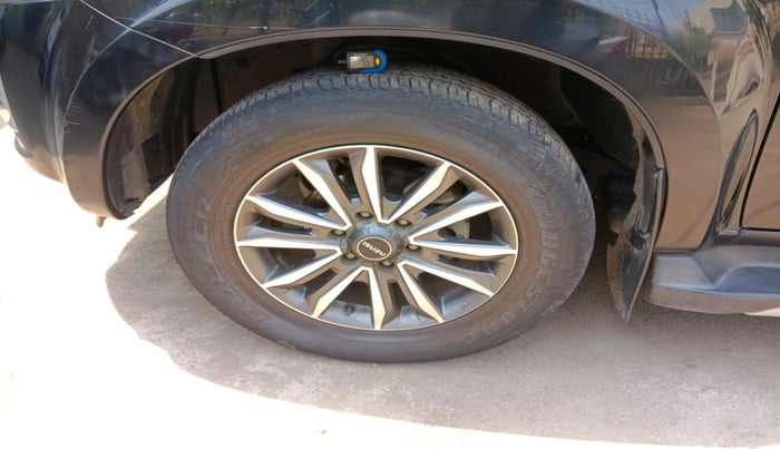 2021 ISUZU D-Max V Cross Z PRESTIGE 4X4AT, Diesel, Automatic, 38,323 km, tyre