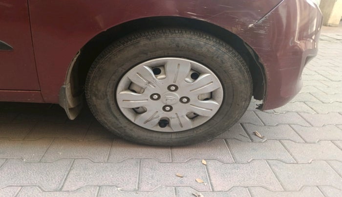 2014 Hyundai i10 MAGNA 1.1, Petrol, Manual, 82,411 km, tyre