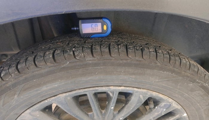 2020 Maruti XL6 ZETA AT, Petrol, Automatic, 1,75,007 km, tyre