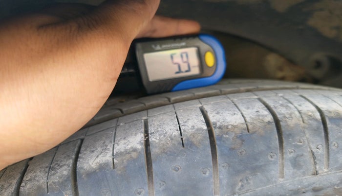 2011 Hyundai i20 SPORTZ 1.2, CNG, Manual, 80,529 km, tyre