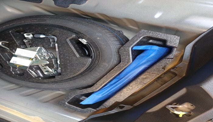 2021 Maruti Ciaz DELTA 1.5 SHVS MT PETROL, Petrol, Manual, 27,002 km, tyre