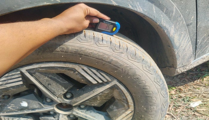 2024 Tata NEXON CREATIVE + 1.5 DIESEL, Diesel, Manual, 33,354 km, tyre