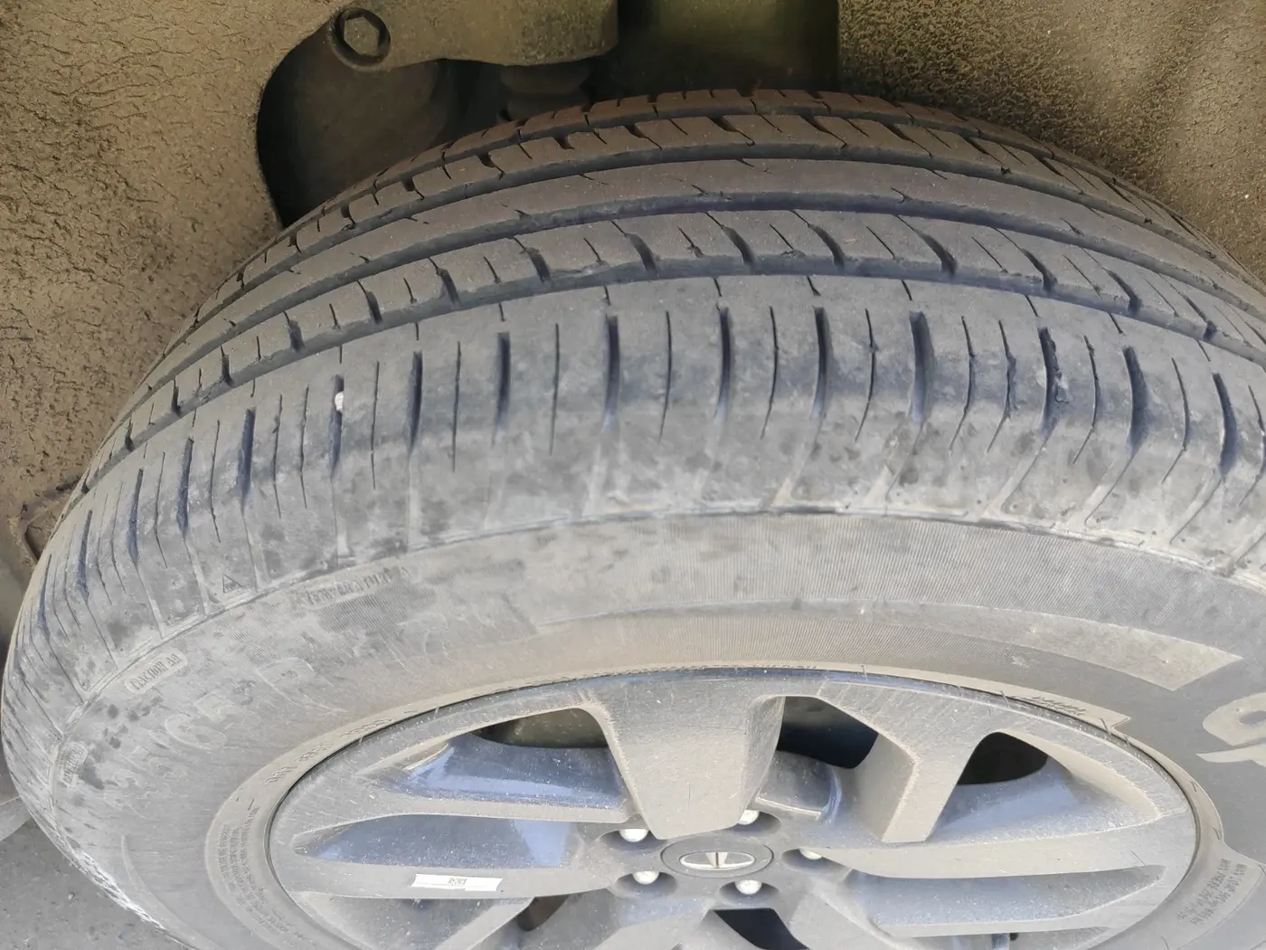 2022 Tata Harrier XT PLUS 2.0L KRYOTEC DARK EDITON, Diesel, Manual, 29,002 km, tyre