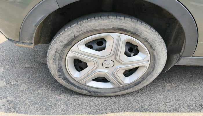 2021 Tata NEXON XMA SUNROOF PETROL, Petrol, Automatic, 40,064 km, tyre