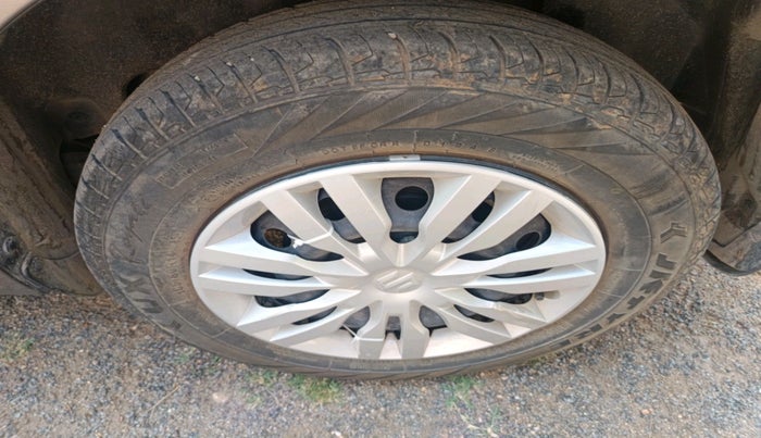 2024 Maruti Dzire VXI, Petrol, Manual, 22,782 km, tyre