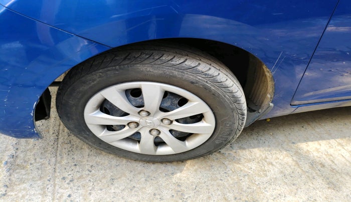 2012 Hyundai Eon MAGNA +, Petrol, Manual, 13,116 km, tyre