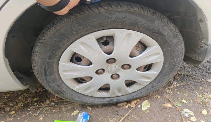 2014 Honda Amaze 1.2L I-VTEC S, Petrol, Manual, 1,12,986 km, tyre