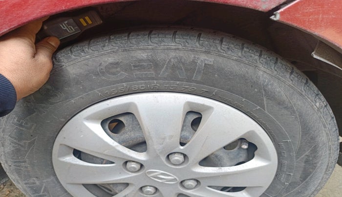 2011 Hyundai i10 SPORTZ 1.2, CNG, Manual, 1,04,832 km, tyre