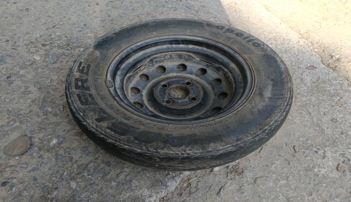 2011 Hyundai i10 SPORTZ 1.2, CNG, Manual, 1,04,832 km, tyre