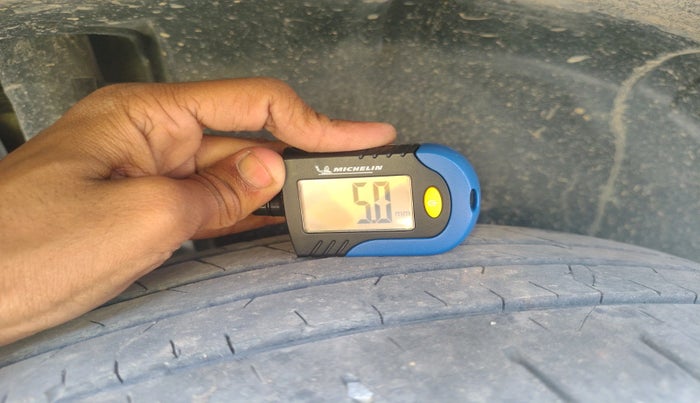 2018 Maruti Vitara Brezza VDI, Diesel, Manual, 1,11,875 km, tyre