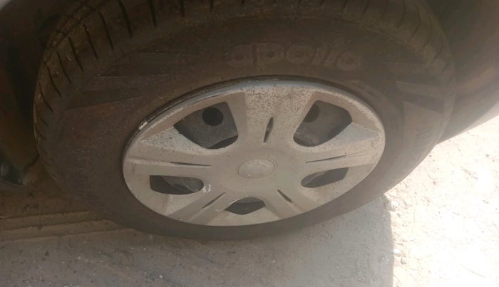 2014 Maruti Swift LXI, Petrol, Manual, 50,971 km, tyre