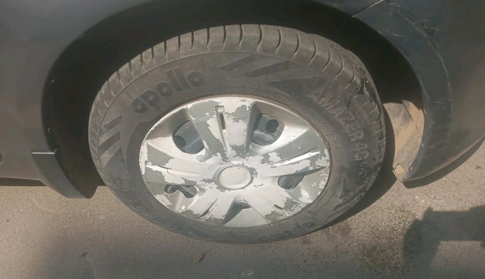 2014 Maruti Swift LXI, Petrol, Manual, 50,971 km, tyre