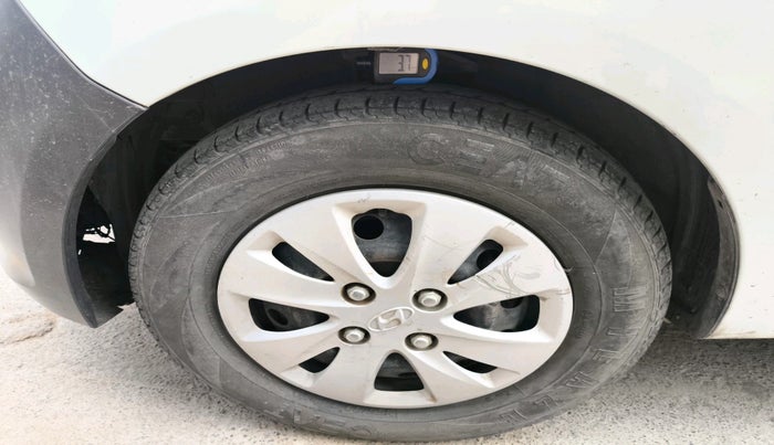 2012 Hyundai i10 SPORTZ 1.2, Petrol, Manual, 81,856 km, tyre