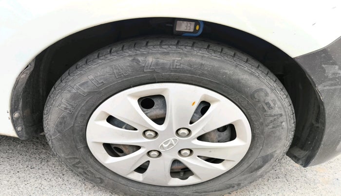 2012 Hyundai i10 SPORTZ 1.2, Petrol, Manual, 81,856 km, tyre