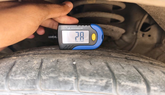 2017 Hyundai Creta SX PLUS 1.6 PETROL, Petrol, Manual, 90,557 km, tyre