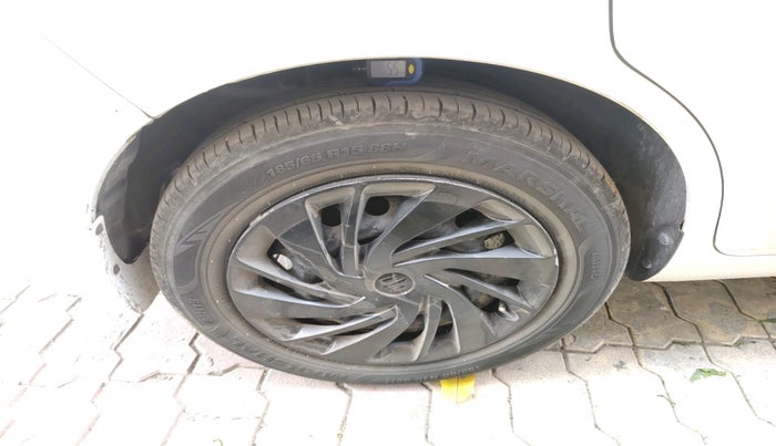 2017 Maruti Ertiga VDI SHVS, Diesel, Manual, 1,06,705 km, tyre