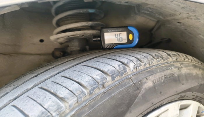 2015 Maruti Ciaz ZXI, Petrol, Manual, 73,900 km, tyre