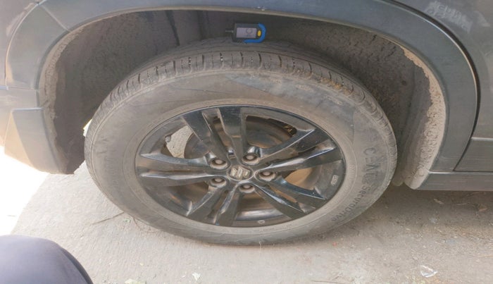 2018 Maruti Vitara Brezza ZDI, Diesel, Manual, 1,32,556 km, tyre