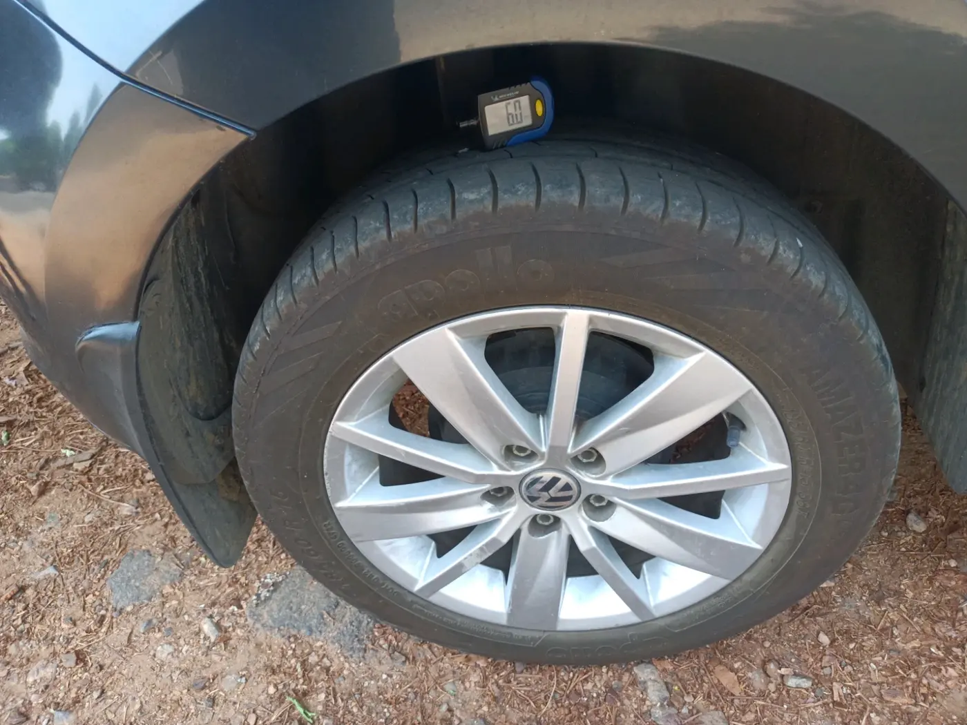 2015 Volkswagen Polo HIGHLINE1.2L, Petrol, Manual, 55,433 km, tyre