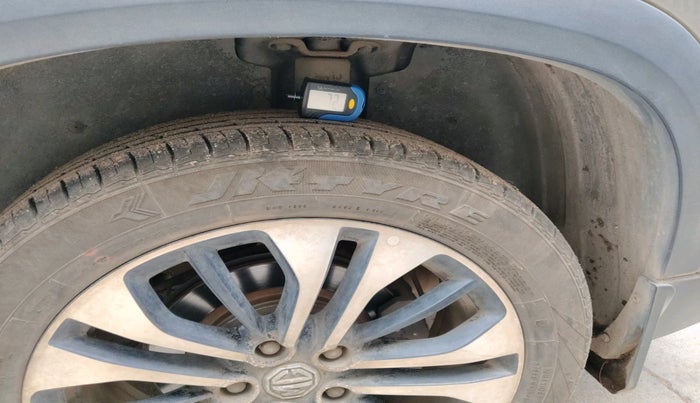 2022 MG HECTOR PLUS SHARP 1.5 PETROL TURBO HYBRID MT 6-STR, Petrol, Manual, 36,381 km, tyre