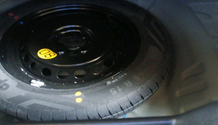 2023 Toyota Glanza V, Petrol, Manual, 3,690 km, tyre