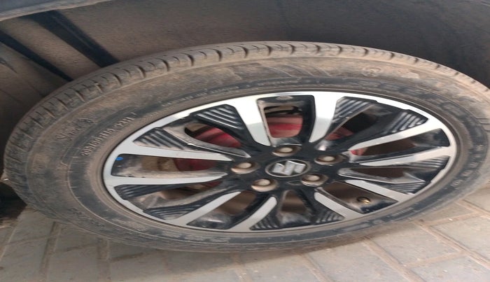 2021 Maruti Vitara Brezza LXI, Petrol, Manual, 32,214 km, tyre