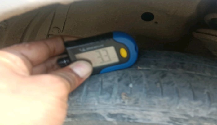 2016 Maruti Wagon R 1.0 VXI, Petrol, Manual, 92,849 km, tyre