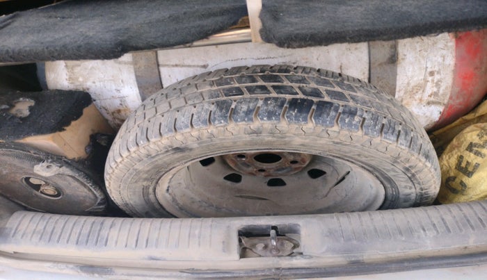 2012 Hyundai Santro Xing GL PLUS, CNG, Manual, 1,79,372 km, tyre