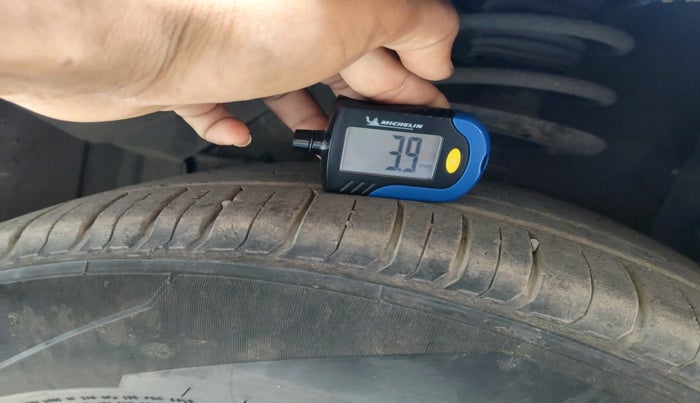 2021 Maruti Vitara Brezza ZXI, CNG, Manual, 85,550 km, tyre