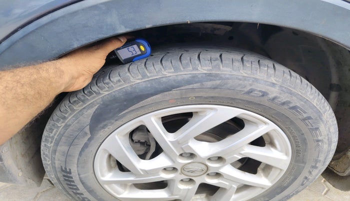 2022 Mahindra XUV300 W8 1.2 PETROL, Petrol, Manual, 40,440 km, tyre