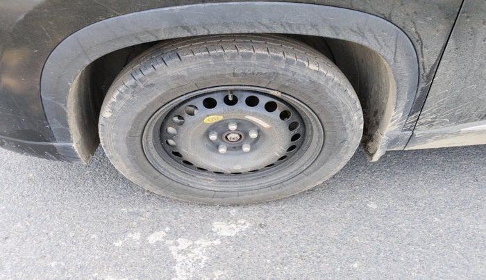 2023 MG HECTOR PLUS SHARP PRO 2.0 TURBO DIESEL 7 STR, Diesel, Manual, 74,030 km, tyre